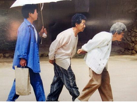 别再做“菊外人”,黄色视频免费观看网站仪生产厂家带您了解跳广场舞可以预防骨质疏松